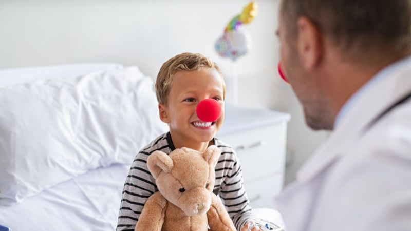 Medical clowns shorten hospital stays for children with pneumonia - preview image
